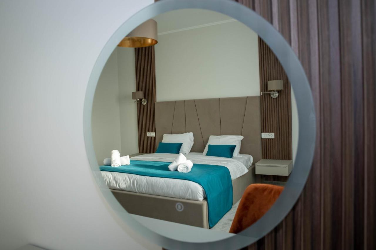 Unique Garden Hotel Braila Exterior photo